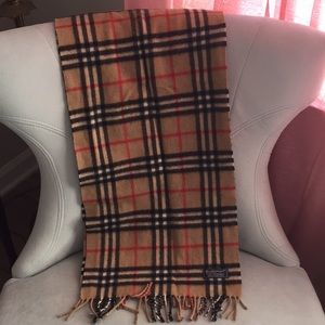 Burberry vintage nova check cashmere scarf